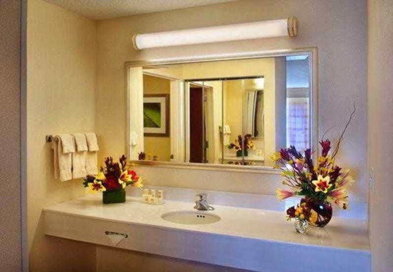 Courtyard By Marriott